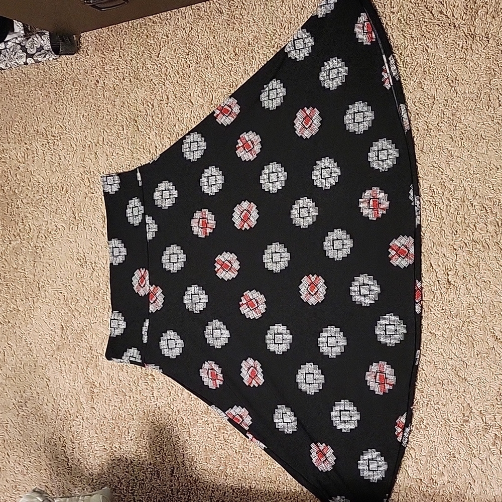 LuLaRoe Azure skirt black with white and red print